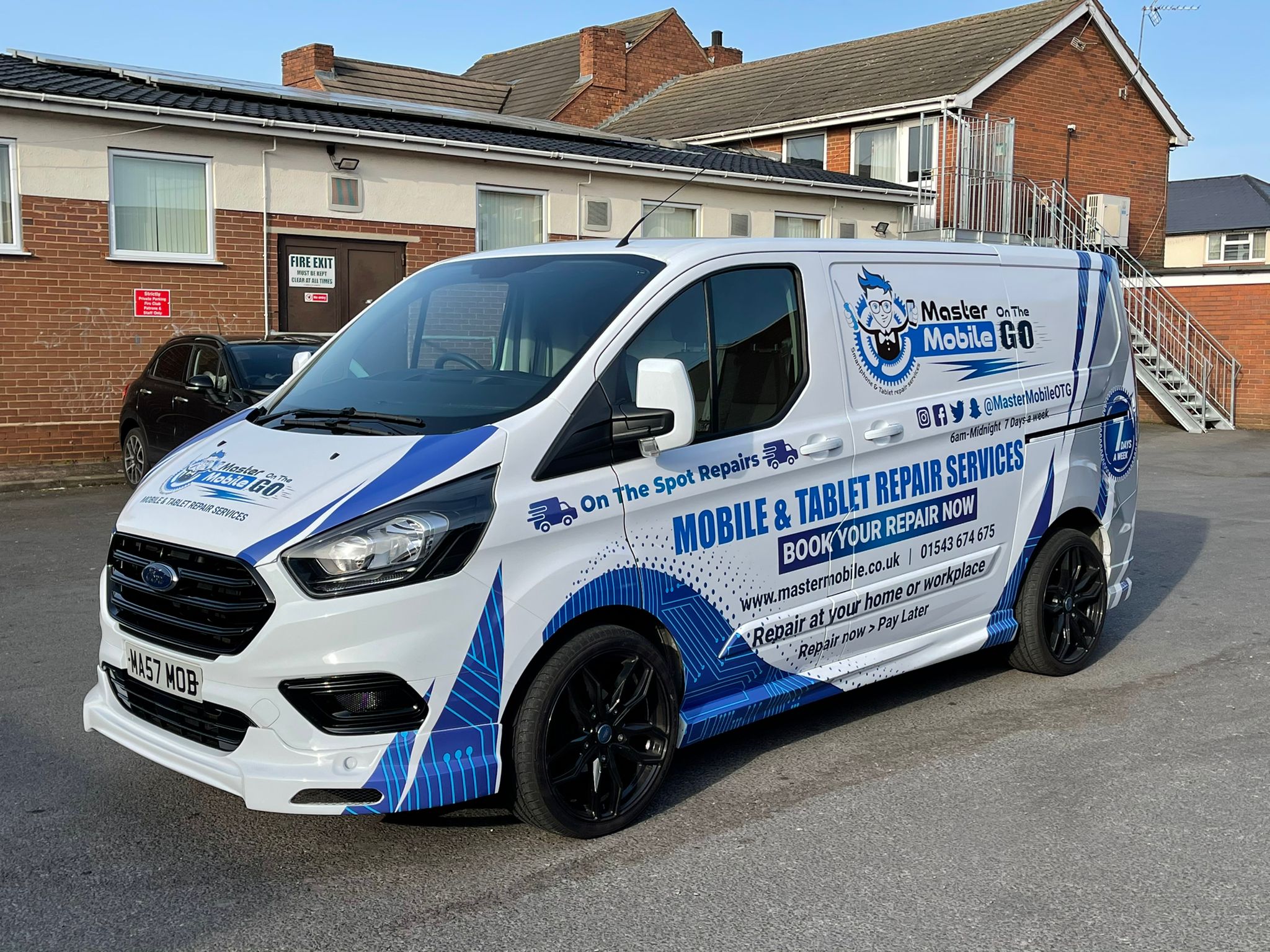On-the-Spot iPhone Battery Replacement in Lichfield, Aldridge, Cannock, and More | Master Mobile's Roadside Service
